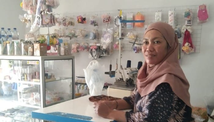 Wadiana Bangun Usaha Menjahit Berkat Dukungan Kopdit Pintu Air