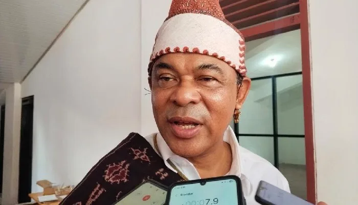 Bupati Yosef Badeoda Janji Pecat ASN yang Terlibat Prostitusi di Ende