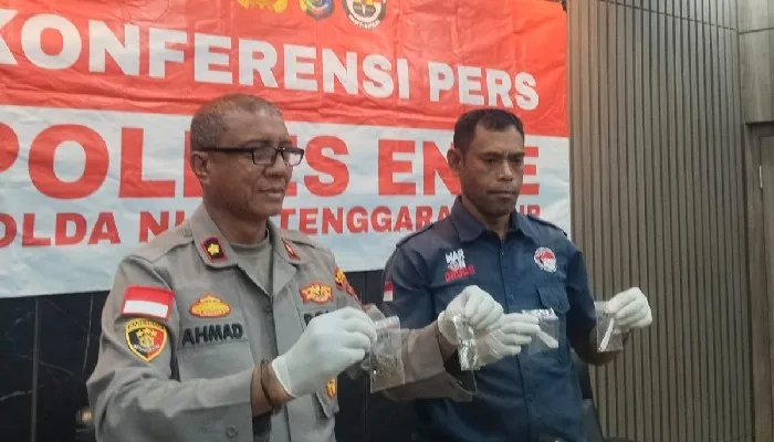 Polisi Tangkap Jaringan Peredaran Narkoba di Ende, Satu Orang Buronan