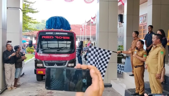 Bupati Ngada Lepas Ratusan Calon Mahasiswa Program Murni Kasih