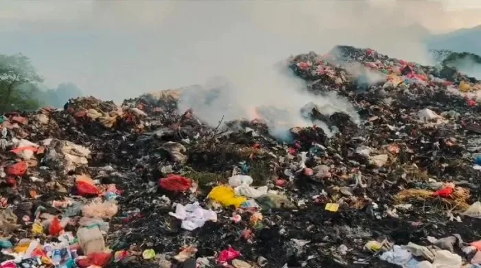 Jadi Tumbal Masalah Sampah Kota Ende, Warga Lingkar TPA Rate Tagih Janji Pemerintah