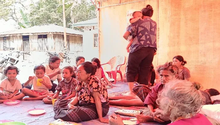 Lima Hari Mengungsi, Warga Desa Kerirea Ende Kesulitan Air Bersih