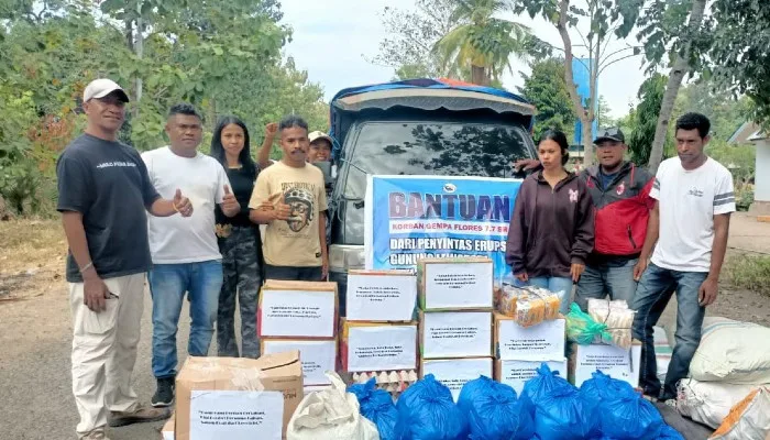 Penyintas Lewotobi Salurkan Bantuan untuk Korban Gempa Flores di Nagekeo