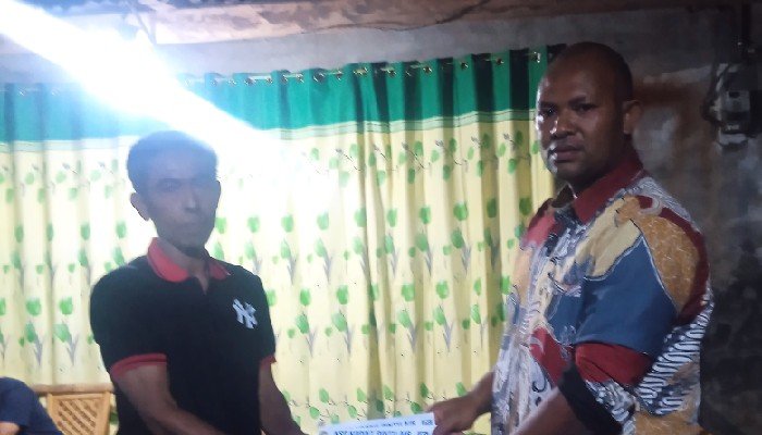 Kopdit Pintu Air Serahkan Dana Solidaritas Dukacita untuk Anggota di Wolowaru