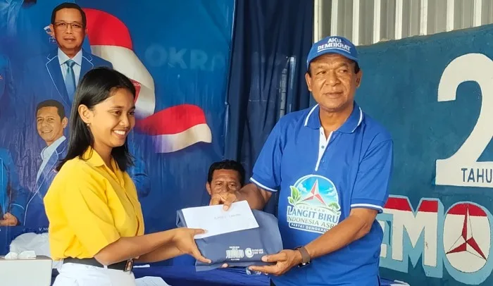 Pelajar SMAK Syuradikara Patrisia Margaretha Raih Juara 1 Lomba AHY Muda